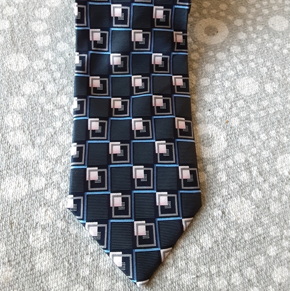 Men's Tie - Picture 3 of 3